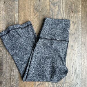 Lululemon cropped leggings.